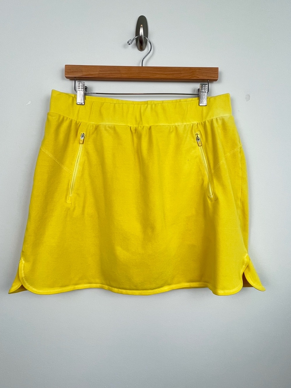 T by Talbots bright yellow cotton spandex athletic skort, large.